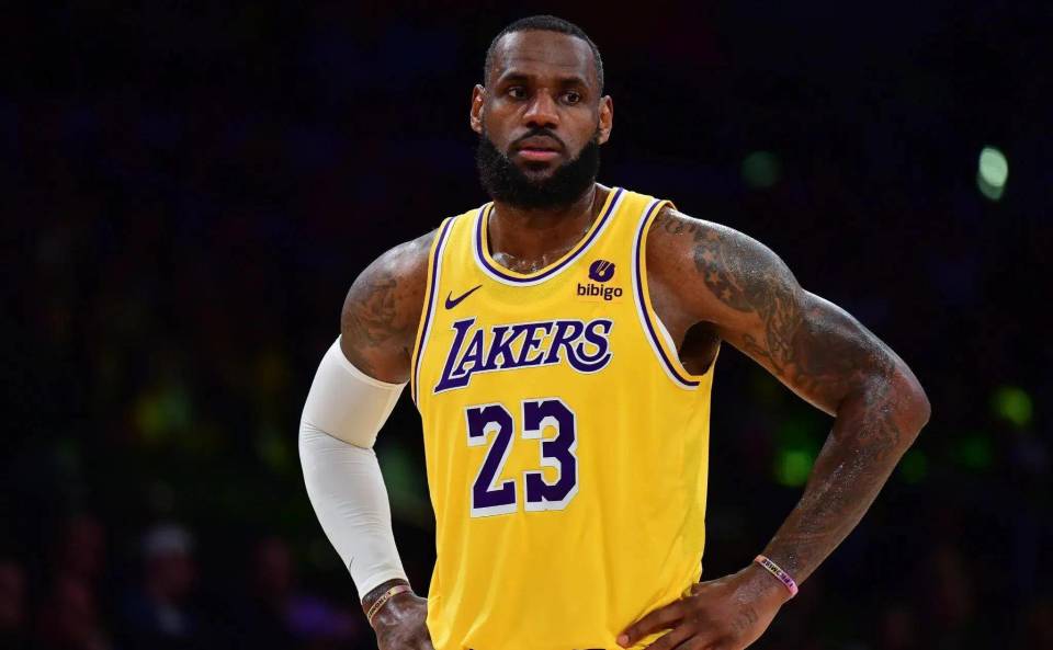 老鹰官方公布新规，连续三场30+引发争议，连续三场30+球迷热议！